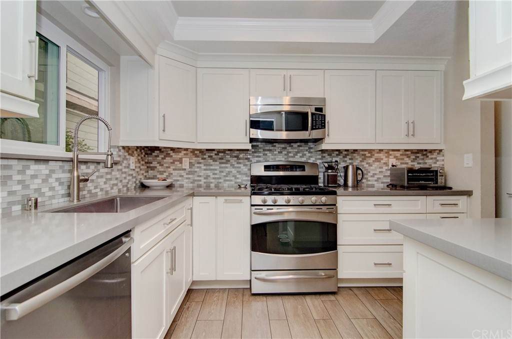 102 Eucalyptus Lane - Photo 1