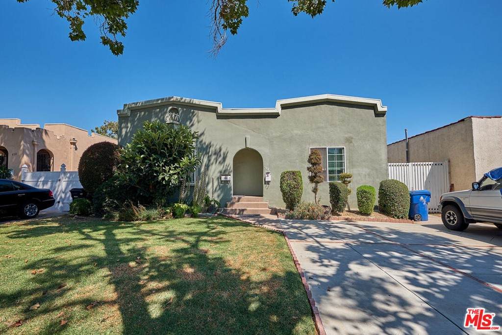 942 Lucerne Boulevard - Photo 1