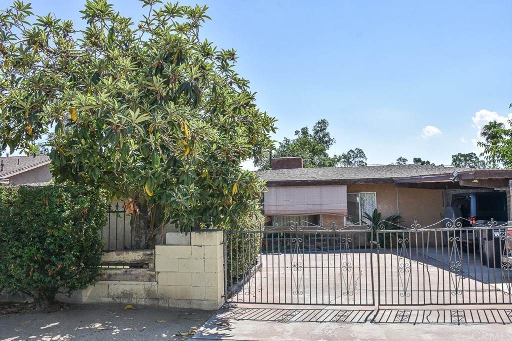 644 Grove Avenue - Photo 1