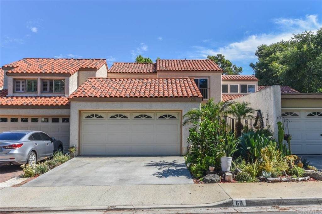 69 Oak Tree Lane - Photo 1