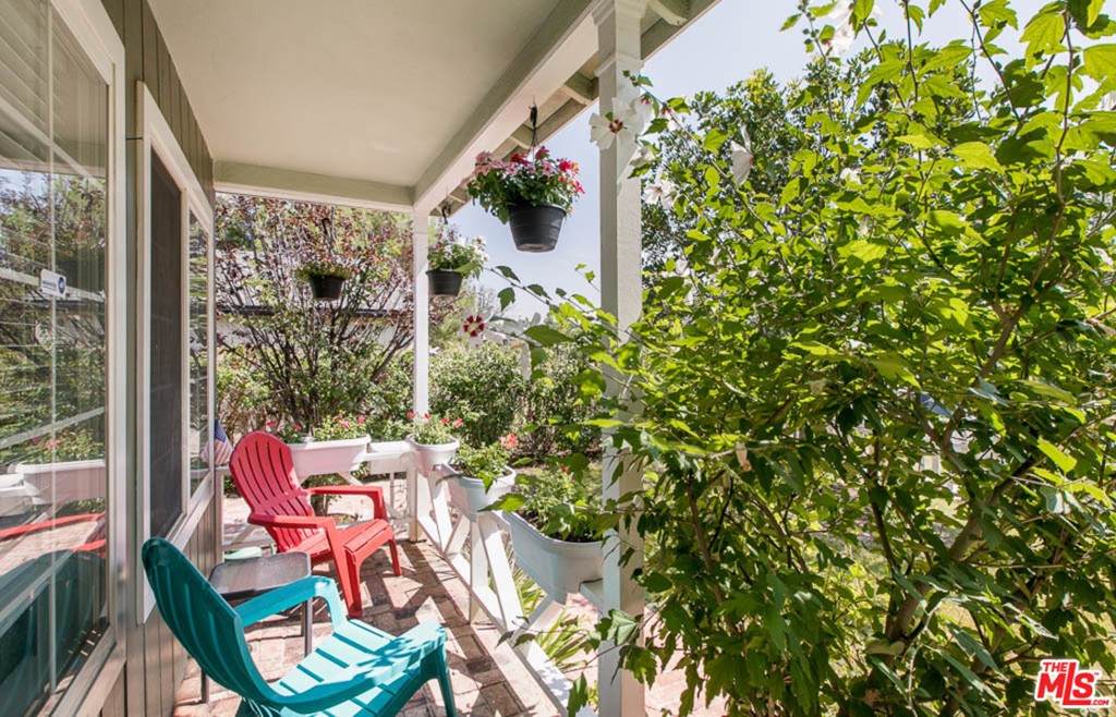 6653 Mclennan Avenue - Photo 1