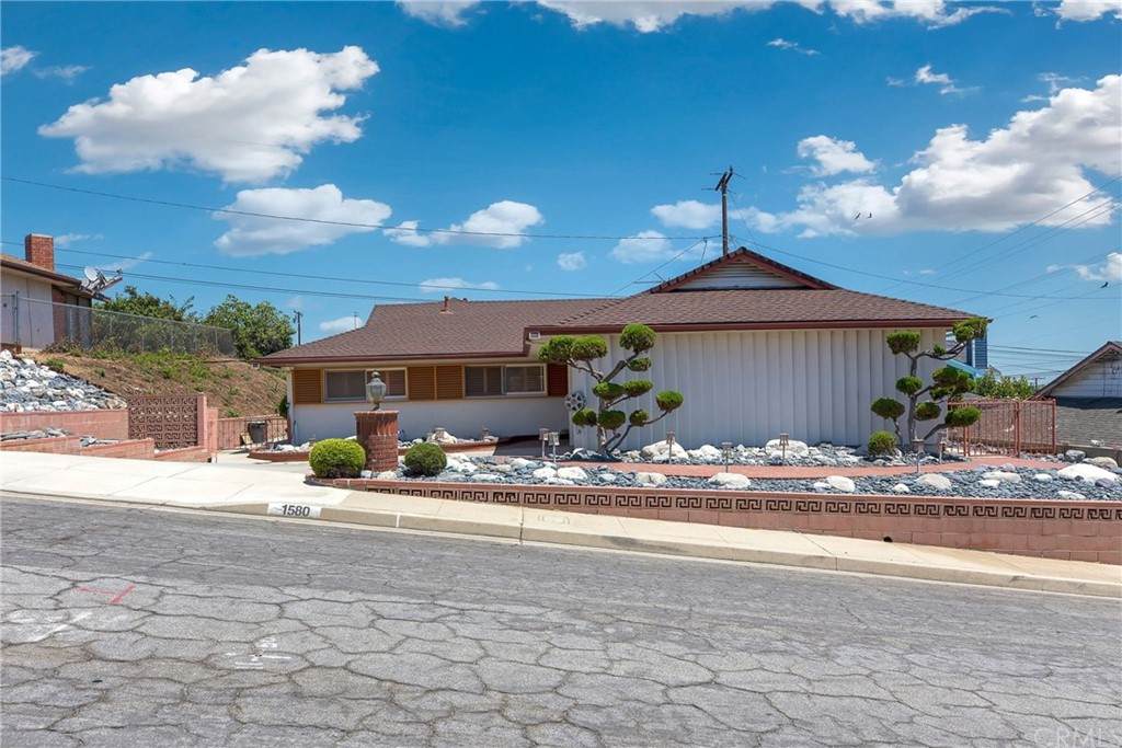 1580 Lunar Drive - Photo 1