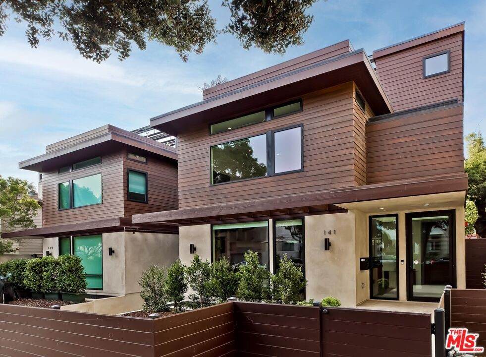 141 Hollister Avenue - Photo 1