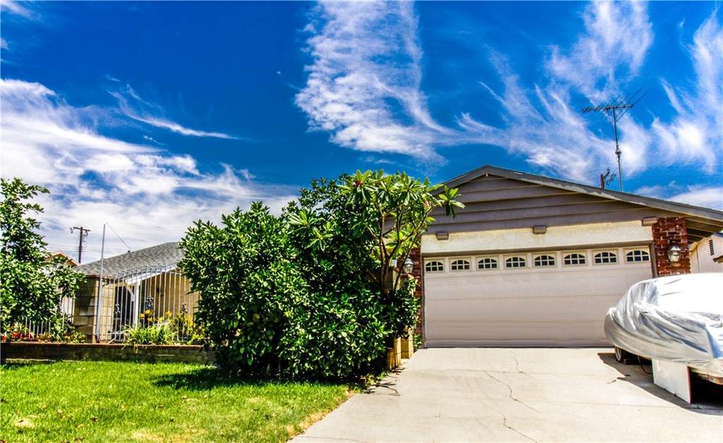 10133 Fremont Avenue - Photo 1