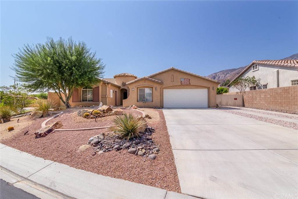 915 Alta Cresta - Photo 1