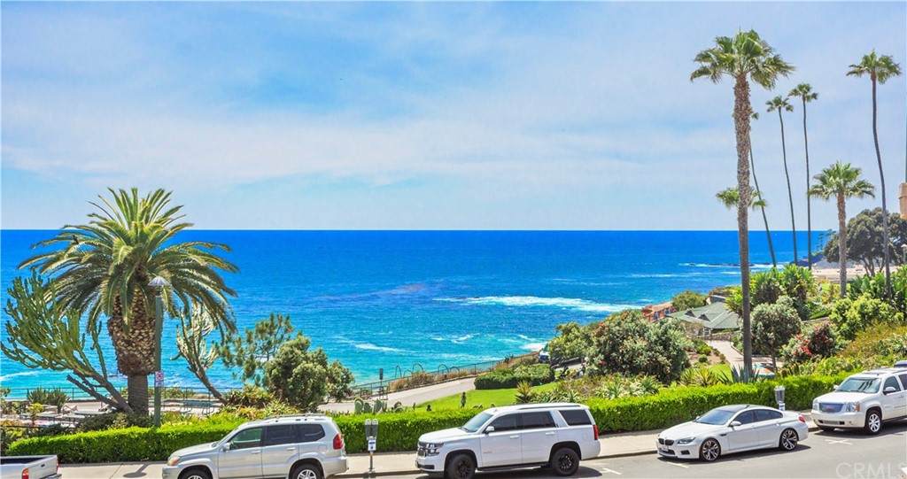 520 Cliff Drive - Photo 1