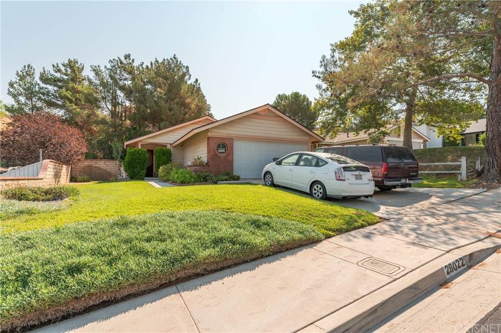 28022 Carnegie Avenue - Photo 1