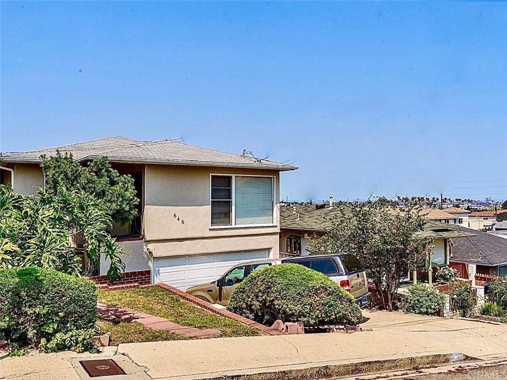 646 24th Street - Photo 1