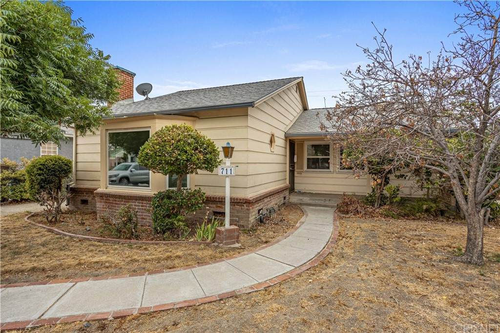 711 Frederic Street - Photo 1