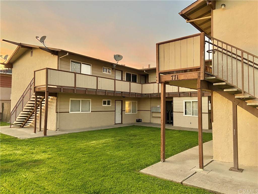 771 Memorial Way - Photo 1