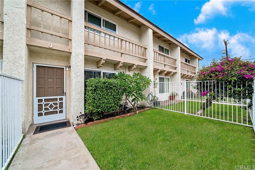 2569 Orange Avenue - Photo 1