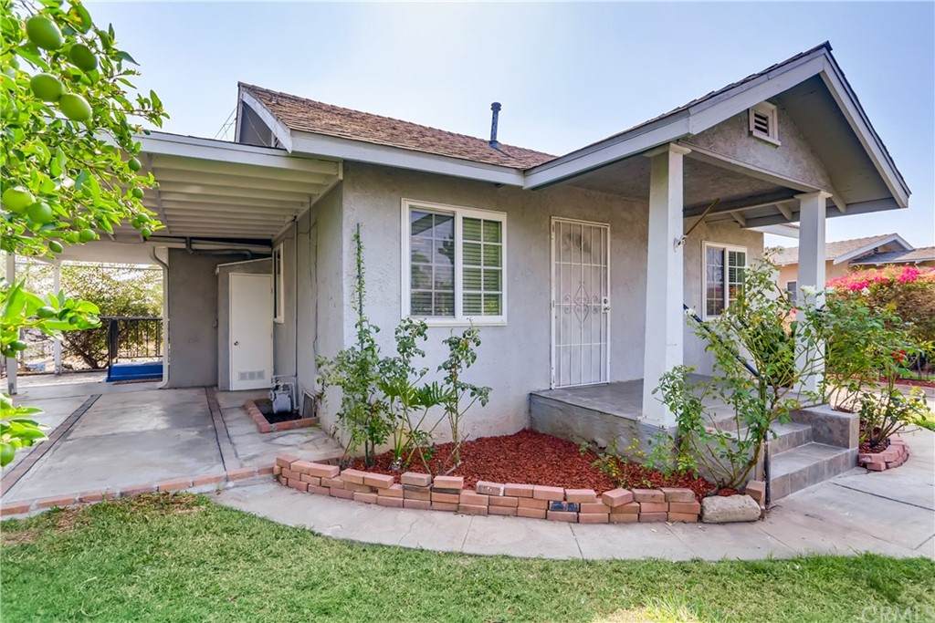 700 Sadler Avenue - Photo 1