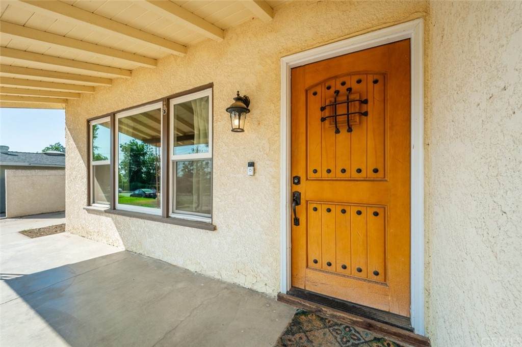 34766 Pecan Avenue - Photo 1