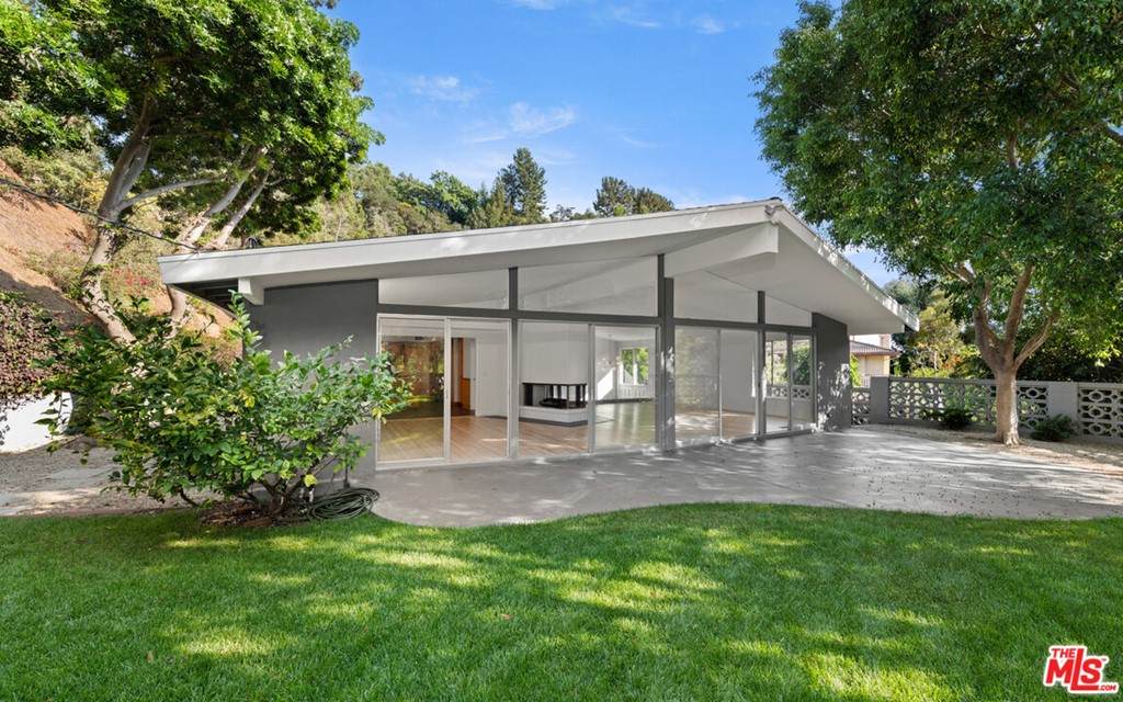 9767 Beth Place - Photo 1