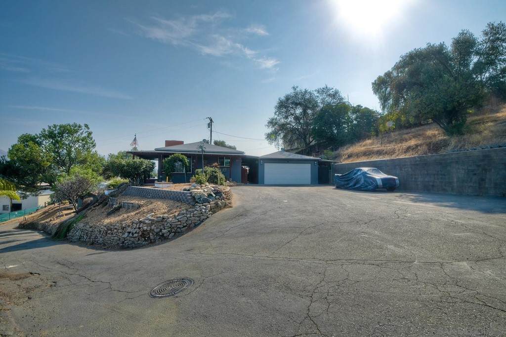 9733 Emerald Hill Lane - Photo 1