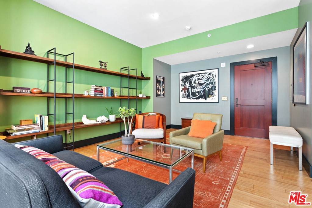 460 Spring Street - Photo 1