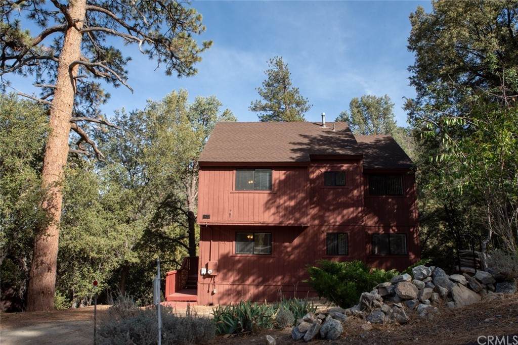1420 Banff Drive - Photo 1