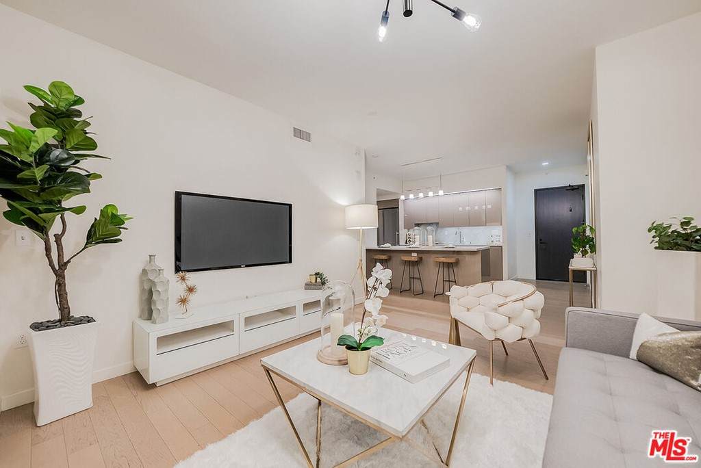 1050 Grand Avenue - Photo 1