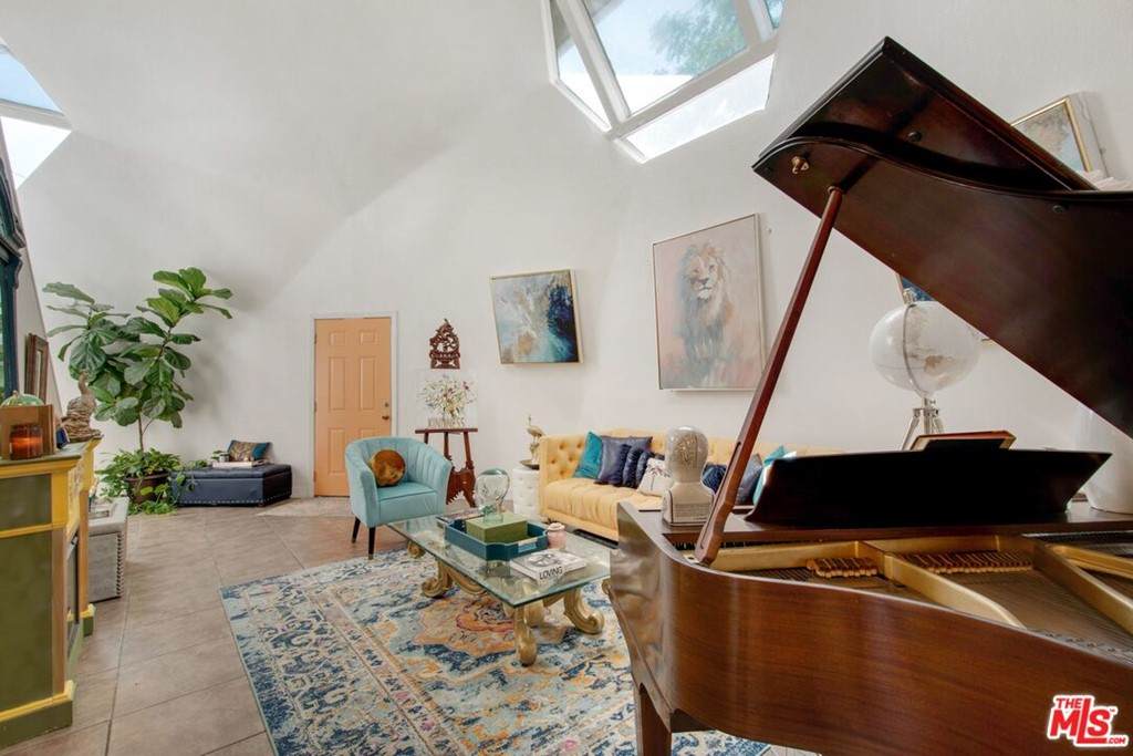 223 O Street - Photo 1