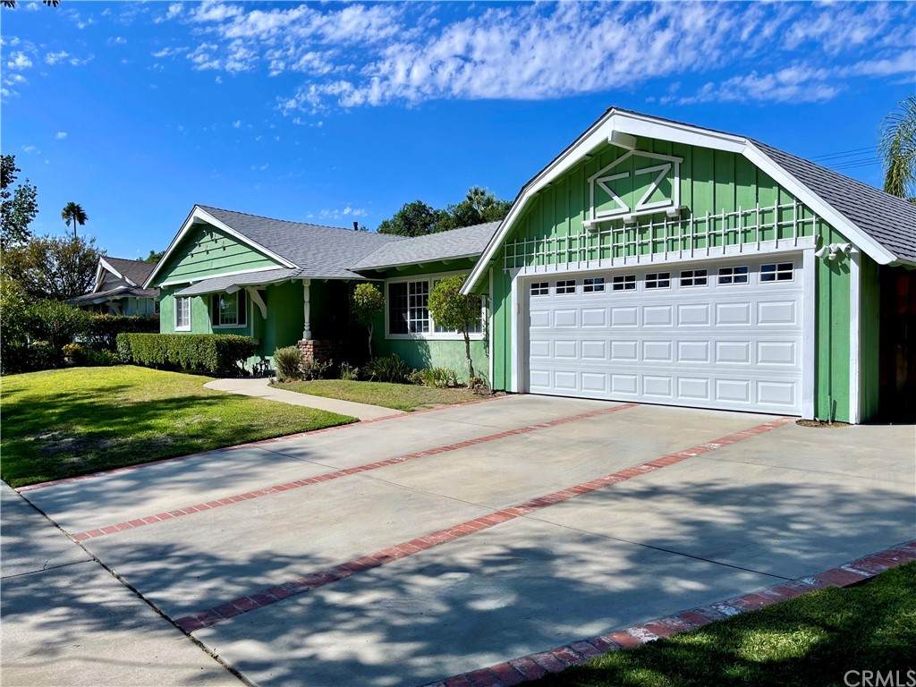 17815 Hiawatha Street - Photo 1