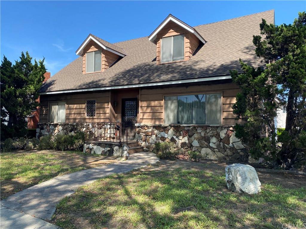 3200 Cerritos Avenue - Photo 1
