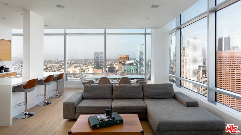 900 Olympic Boulevard - Photo 1