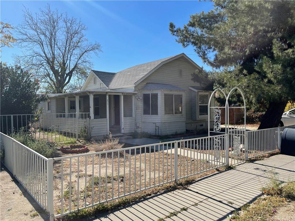 252 2nd Street - Photo 1