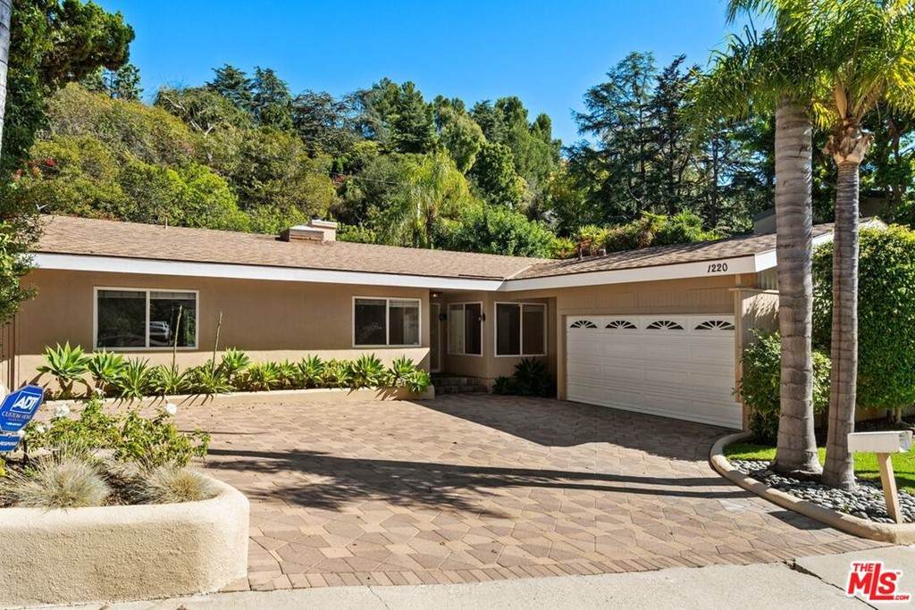 1220 Norman Place - Photo 1