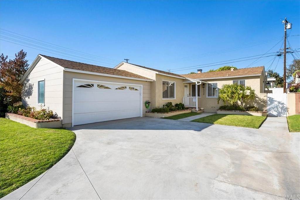5339 138th Street - Photo 1