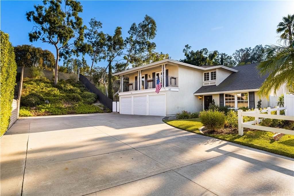417 Brook Lane - Photo 1