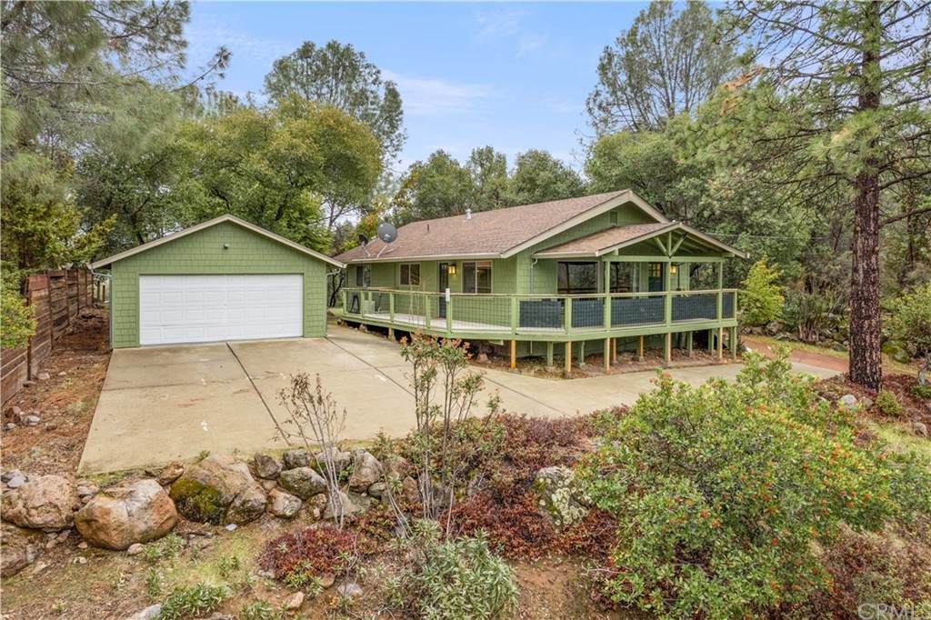 10375 Edgewater Drive - Photo 1