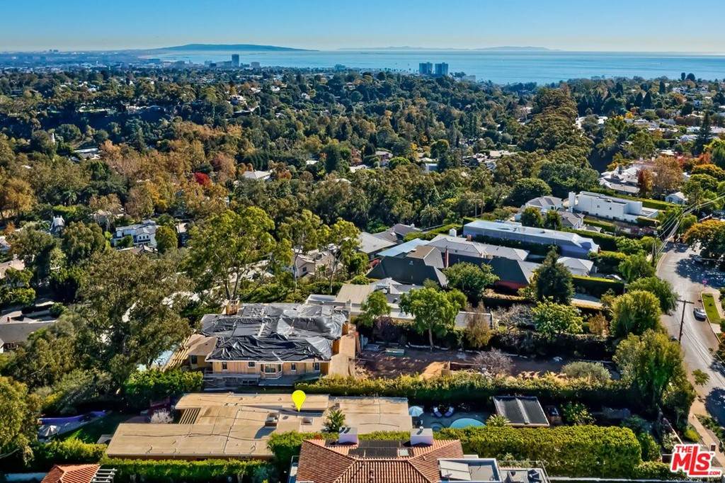 916 Chautauqua Boulevard - Photo 1
