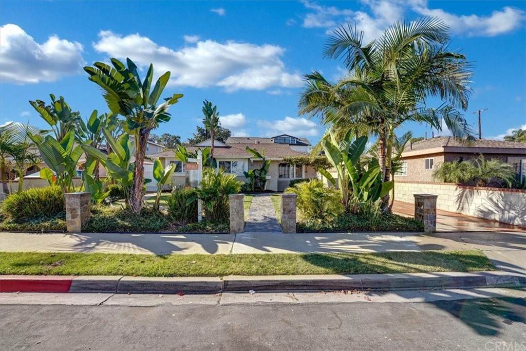 2634 Pacific Coast - Photo 1