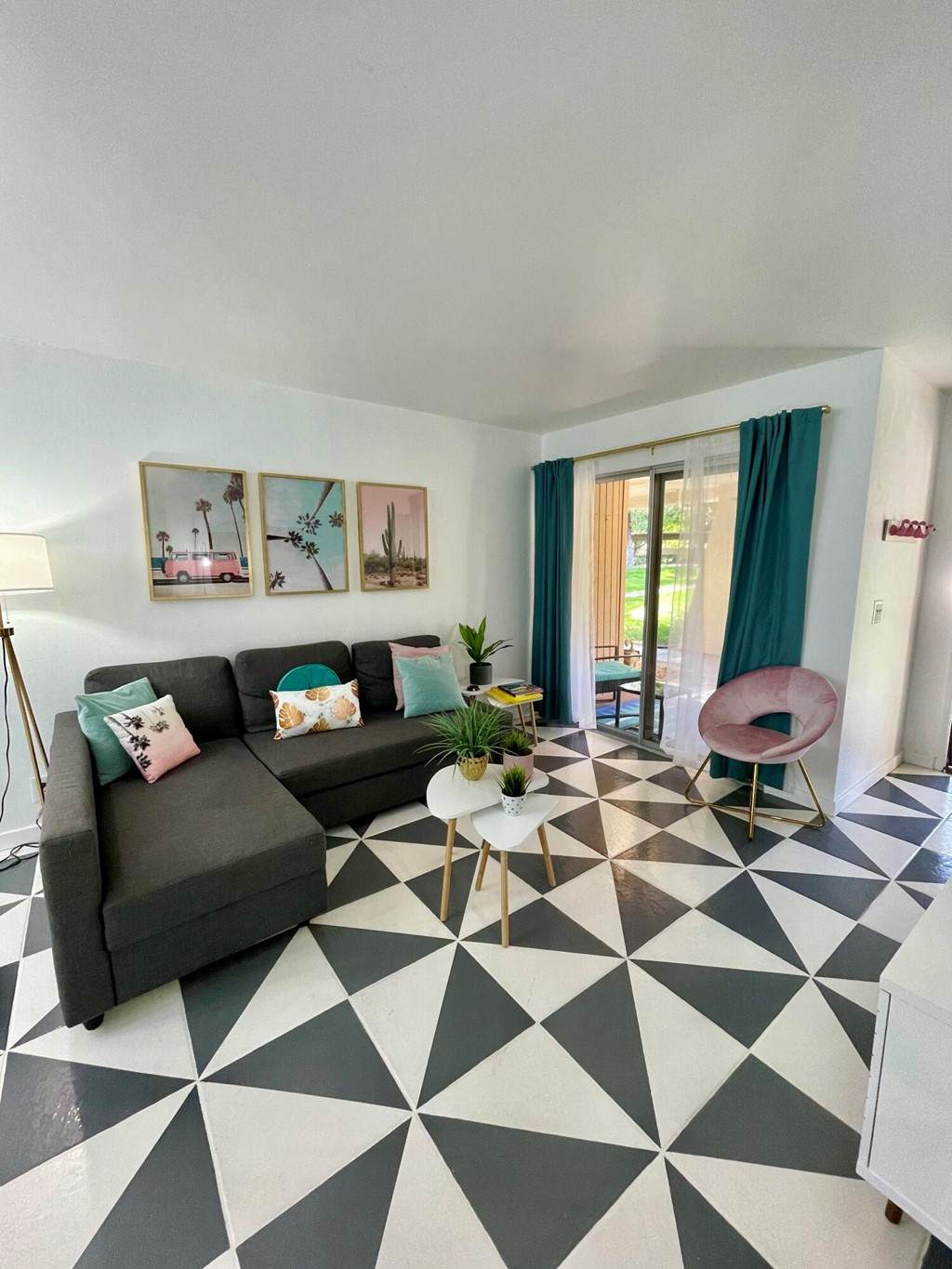 510 N Villa Court - Photo 1