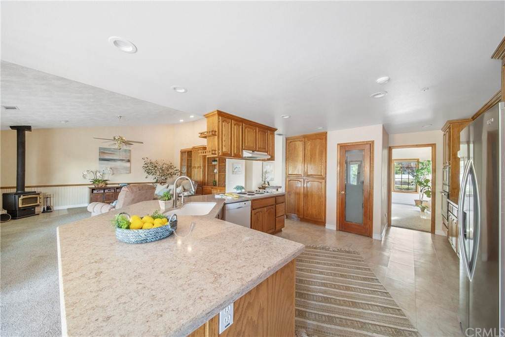 13154 Oak Crest Drive - Photo 1