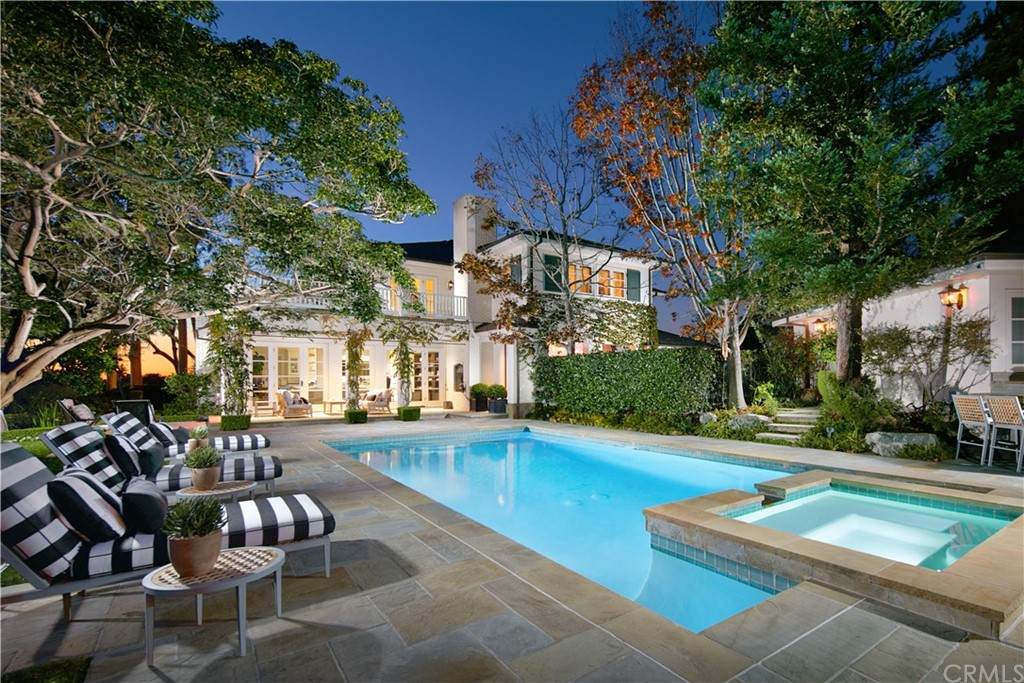 27 Burning Tree Circle - Photo 1