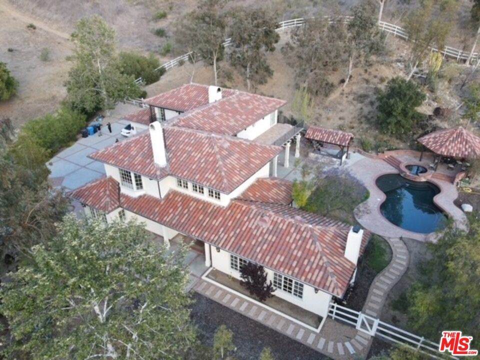 66 Coolwater Road - Photo 1
