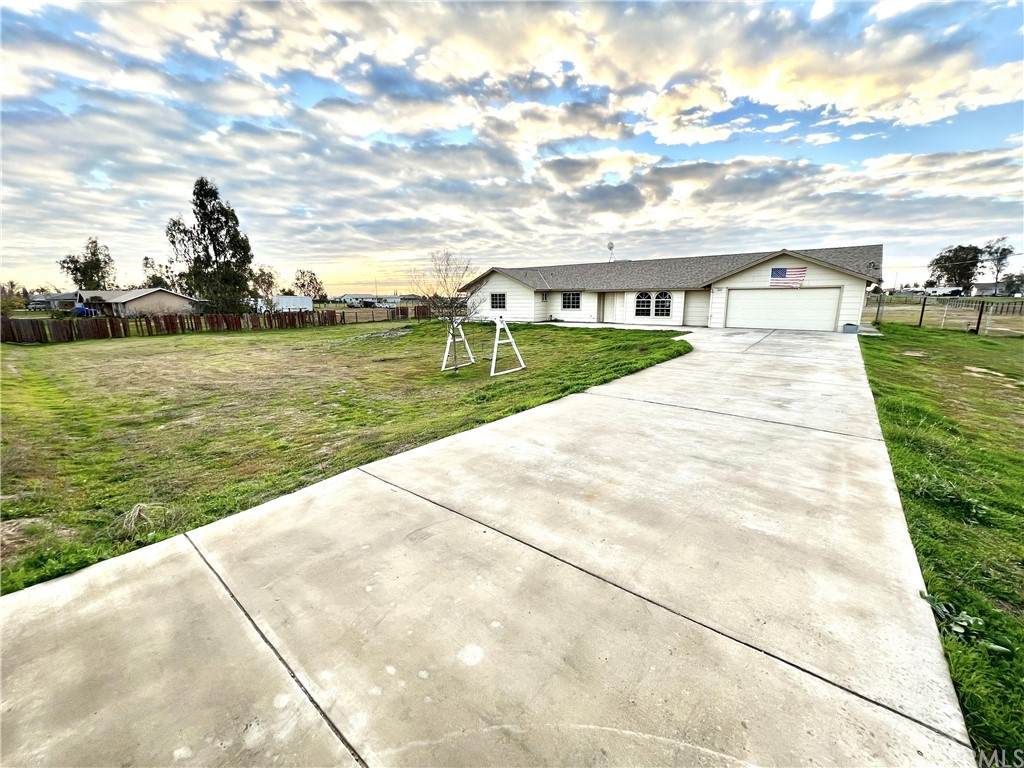 19690 Oakhill Road - Photo 1