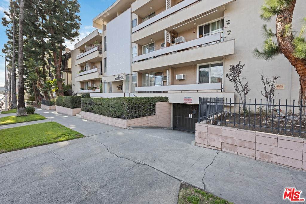425 Kenmore Avenue - Photo 1