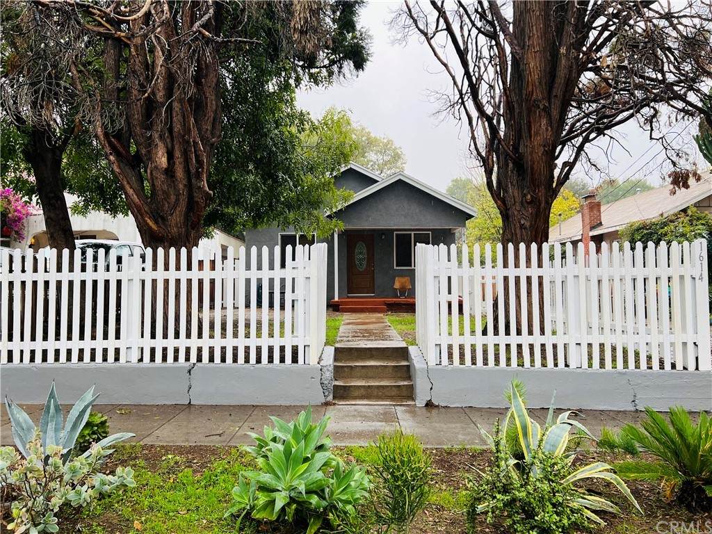 1614 Navarro Avenue - Photo 1