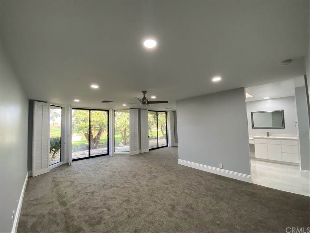 1 Hamlet Court - Photo 1