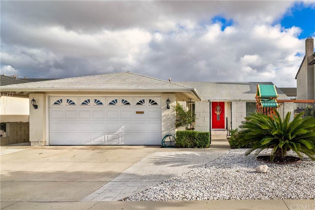 23228 Maltby Place - Photo 1