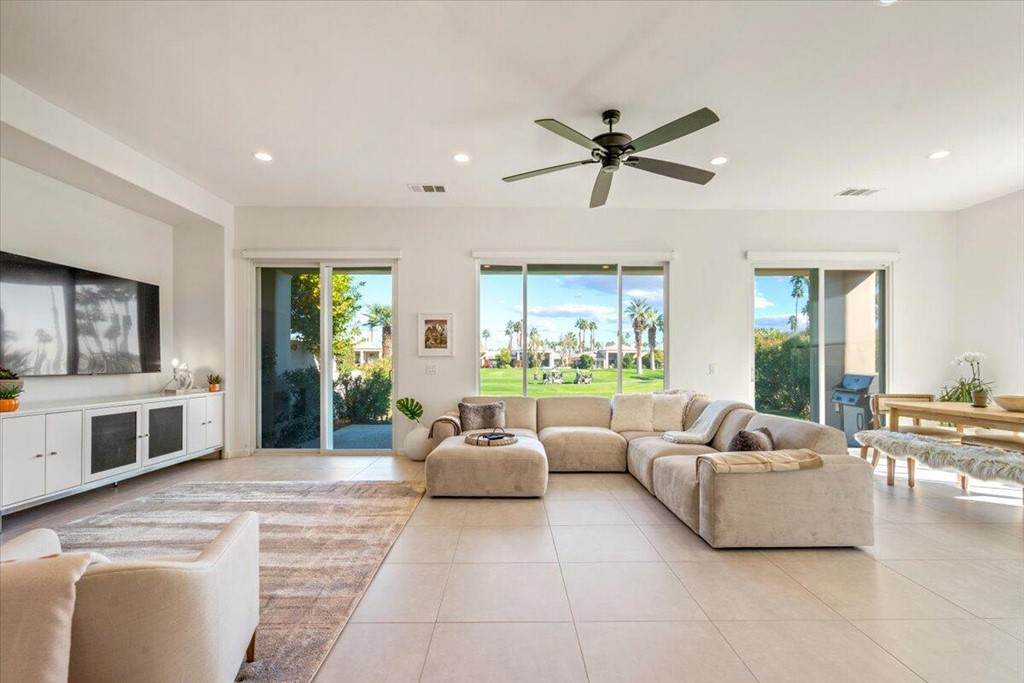 54796 Tanglewood - Photo 1