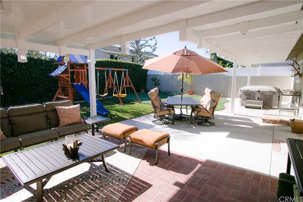 1423 Mariners Dr - Photo 1