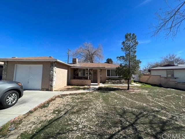 45314 12th Street - Photo 1