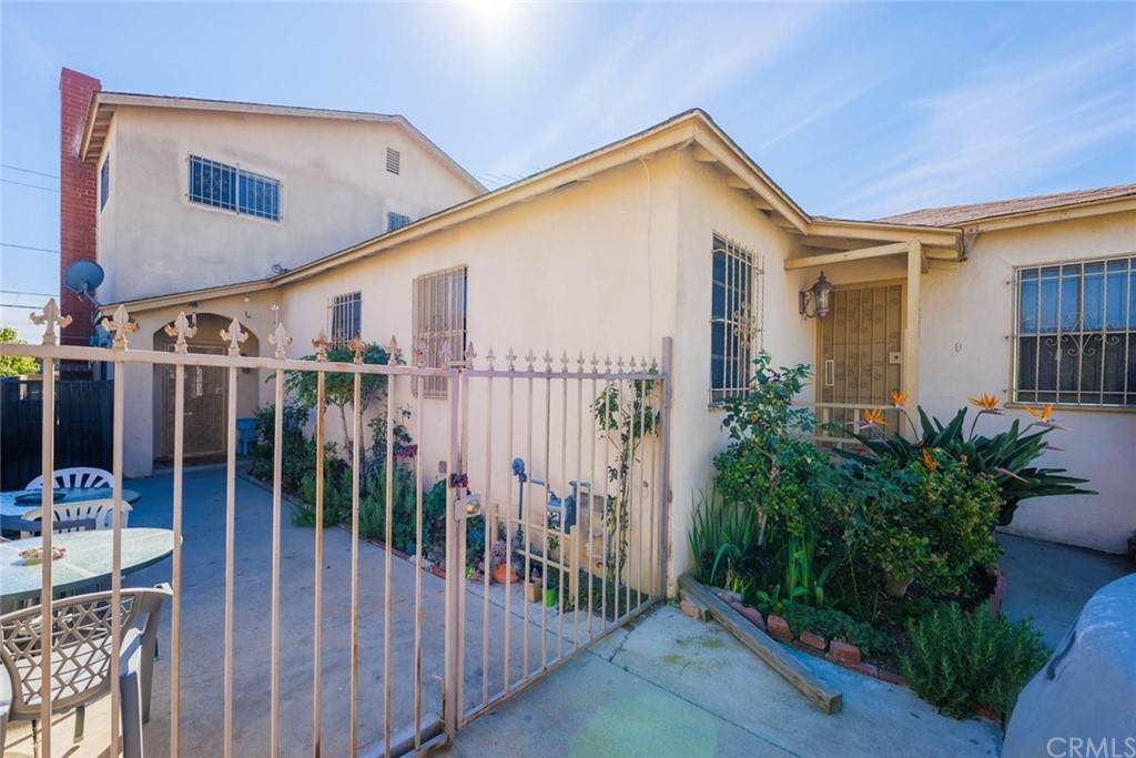 638 137th Street - Photo 1