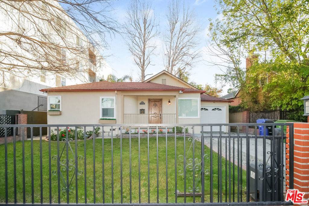 10724 Acama Street - Photo 1