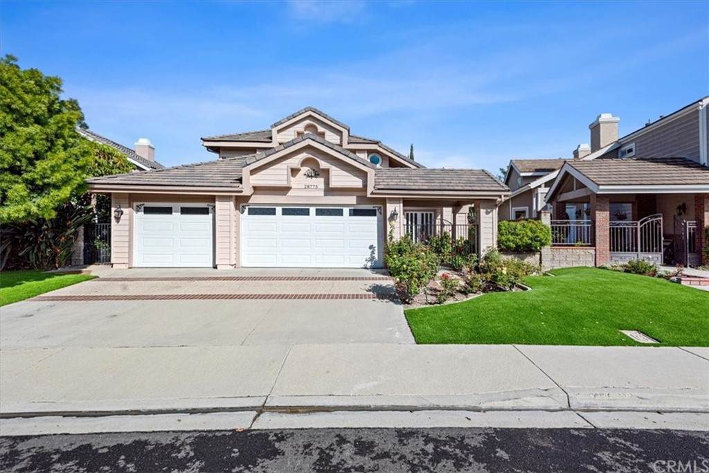 28775 Hedgerow - Photo 1