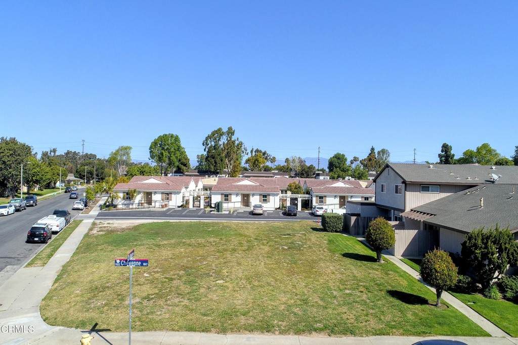 901 Cheyenne Way - Photo 1