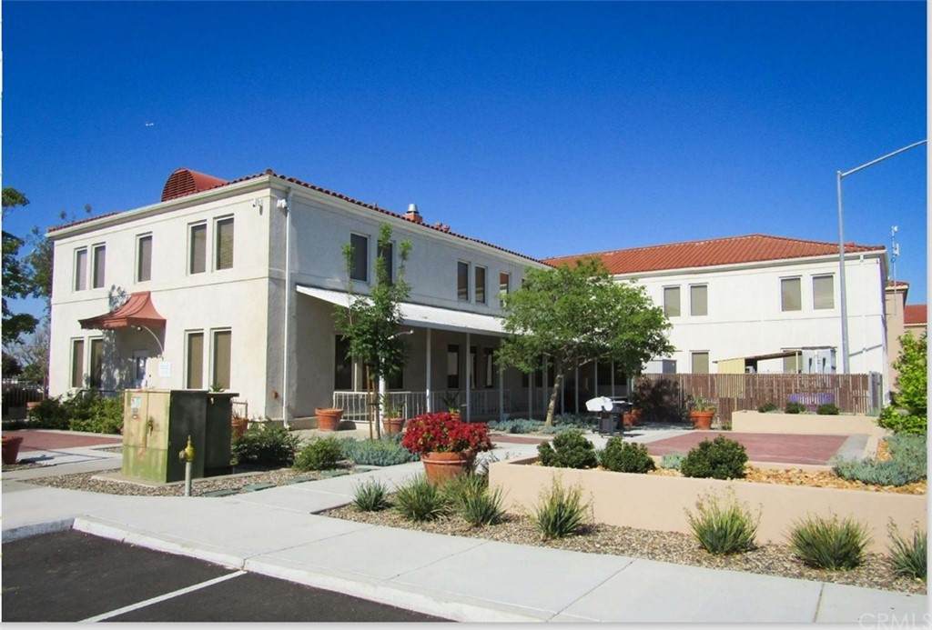 1600 Norris Road - Photo 1